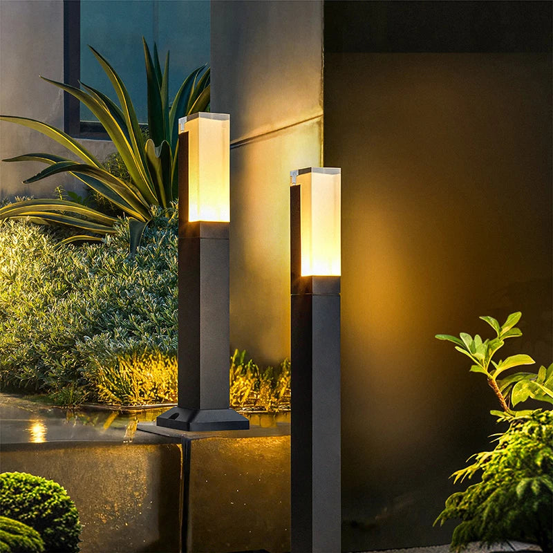 Minimalist Square Path Light — Aluminium Garden Pillar (IP65)