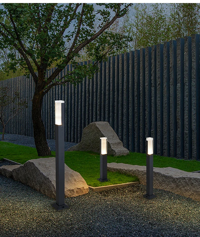 Minimalist Square Path Light — Aluminium Garden Pillar (IP65)